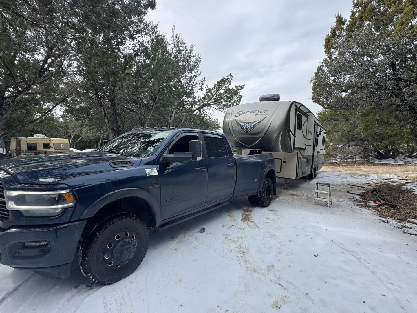 5th Wheel RV Hauling