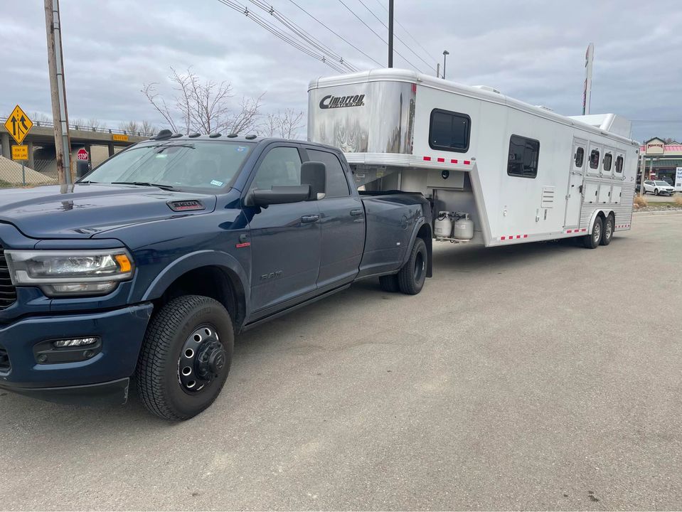 horse trailer transport